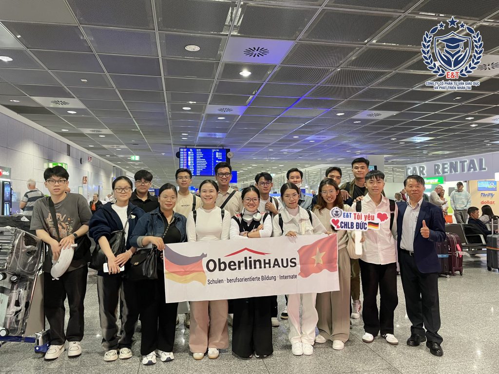 HỌC VIÊN HỌC BỔNG DU HỌC E&T ĐÃ HẠ CÁNH AN TOÀN VÀ CHECK IN TẠI SÂN BAY QUỐC TẾ FRANKFURT