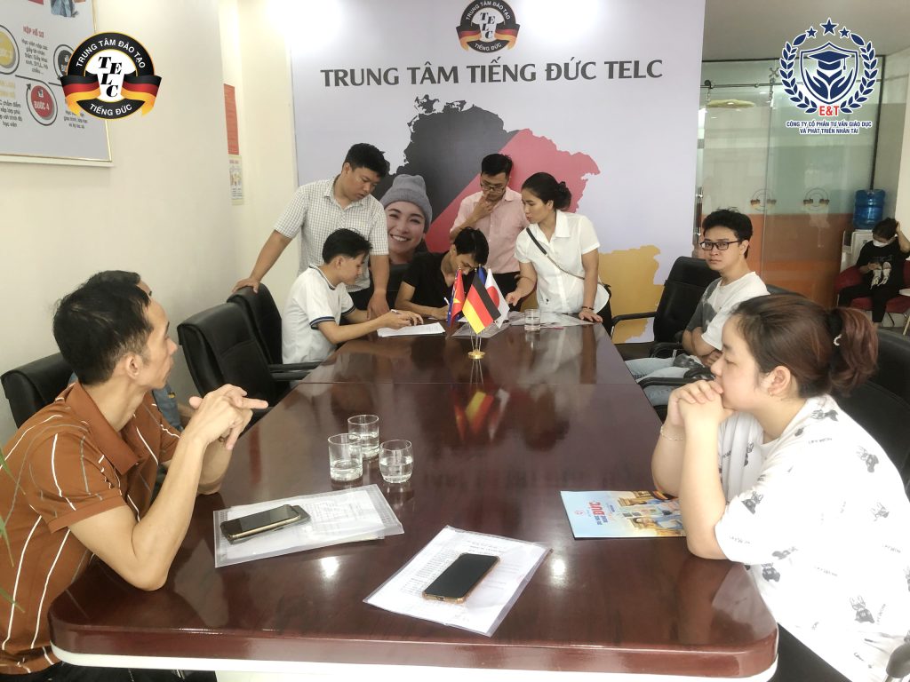 KHAI GIẢNG LỚP TIẾNG ĐỨC A1: “BAY ĐẾN BẦU TRỜI ƯỚC MƠ" THÀNH CÔNG