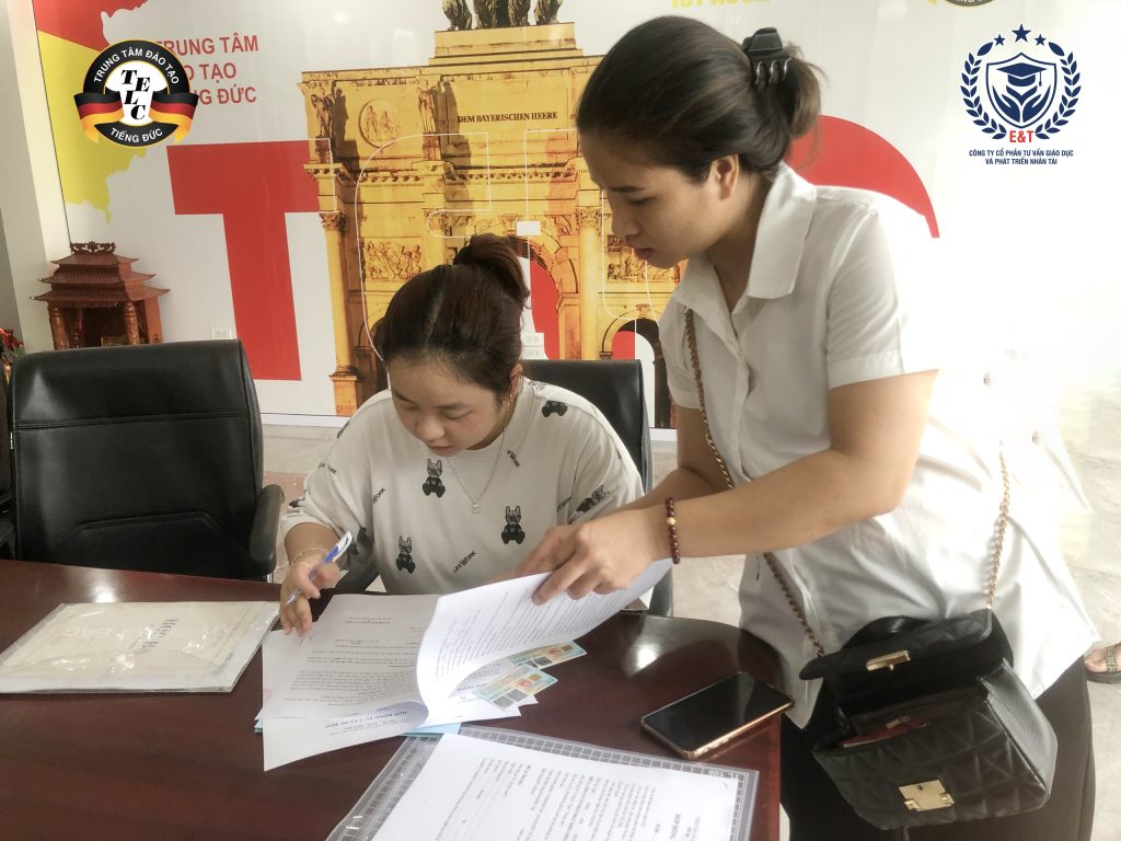 KHAI GIẢNG LỚP TIẾNG ĐỨC A1: “BAY ĐẾN BẦU TRỜI ƯỚC MƠ" THÀNH CÔNG