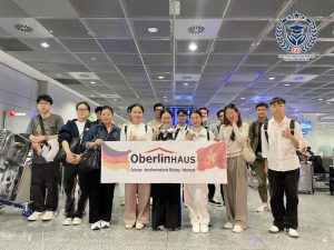 HỌC VIÊN HỌC BỔNG DU HỌC E&T ĐÃ HẠ CÁNH AN TOÀN VÀ CHECK IN TẠI SÂN BAY QUỐC TẾ FRANKFURT